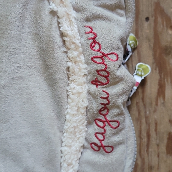 BNWOT baby car seat or st home sleeping snugly. - Picture 9 of 9